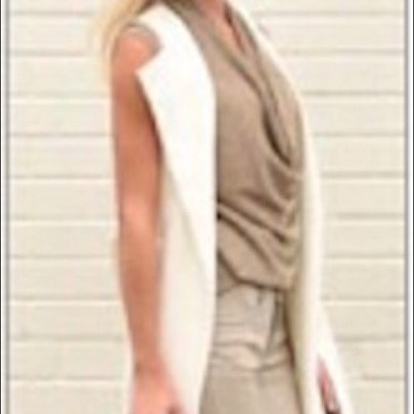 Brenda Beddome Long Vest - Picture 2 of 7
